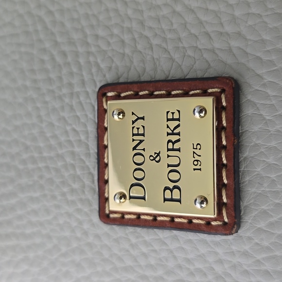 EUC Dooney & Bourke Bone Colored Crossbody Bag - Picture 2 of 10